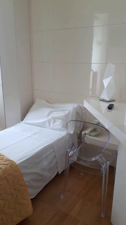 Standard Single Room Shower,1646889765:JPEG