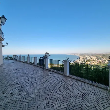 Dimore D'Avalos Boutique Bed & Breakfast-2